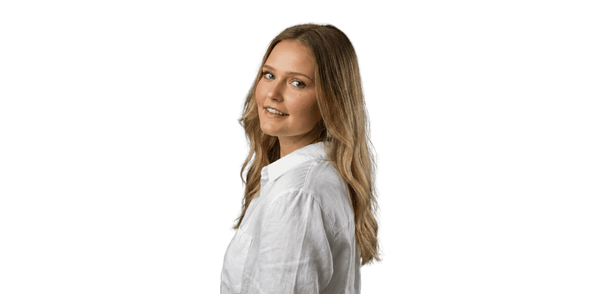 Camille, spécialiste réseaux sociaux FL0W by Devlab à Tahiti